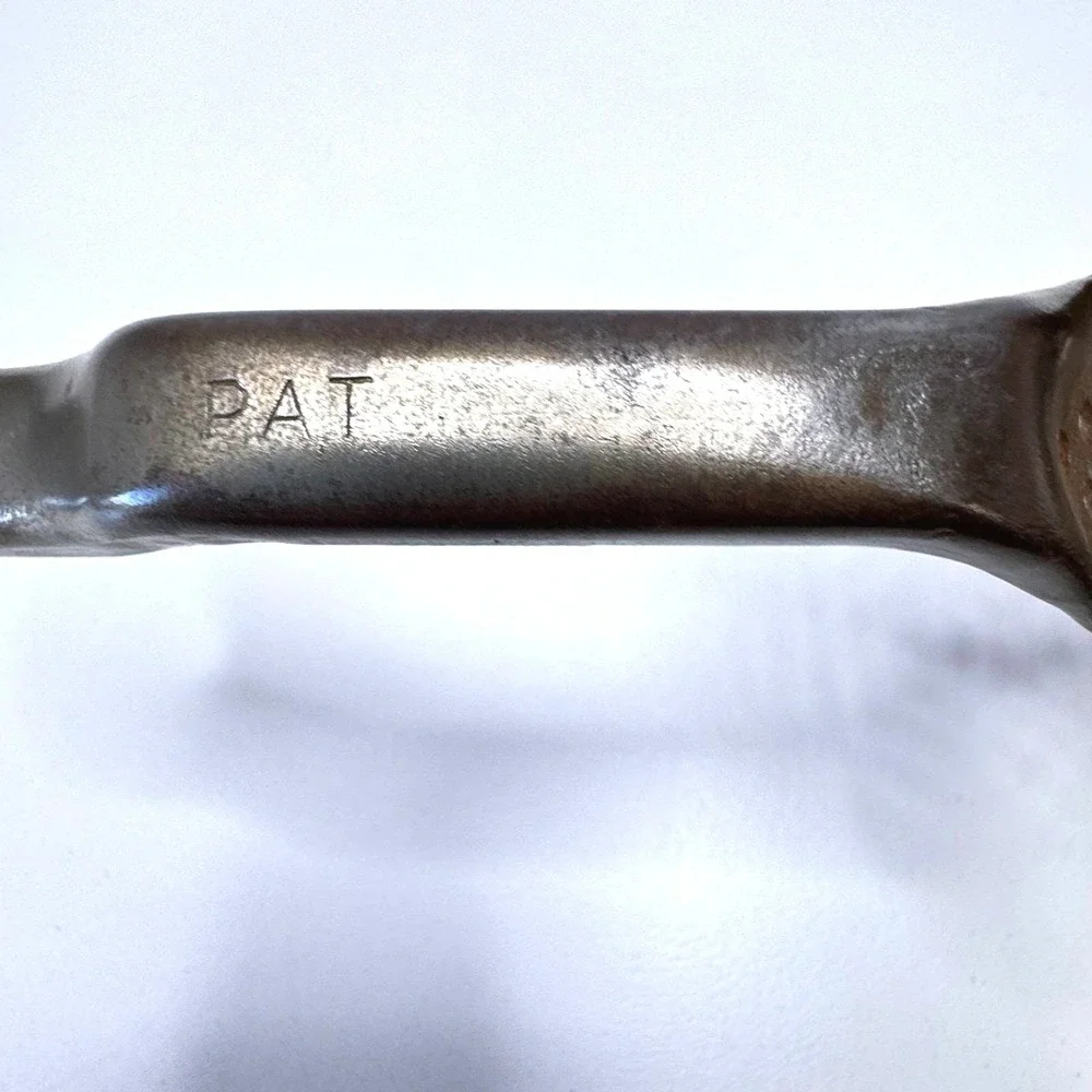 Vintage Antique Grapefruit Corer‎ Kitchen Tool Decor Metal Patina Rust